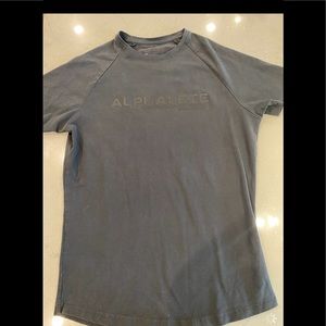 Alphalete T-shirt’s